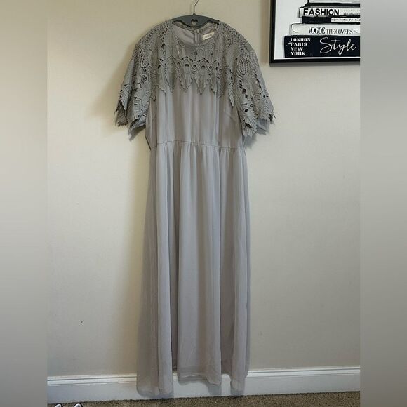 NWT Roolee Maxi Dress with Lace Detailing - Picture 1 of 7